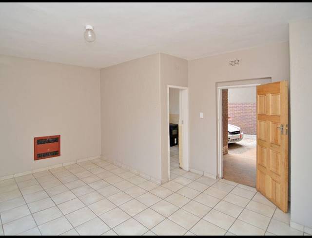 1 BEDROOM APARTMENT FOR SALE IN WINDSOR